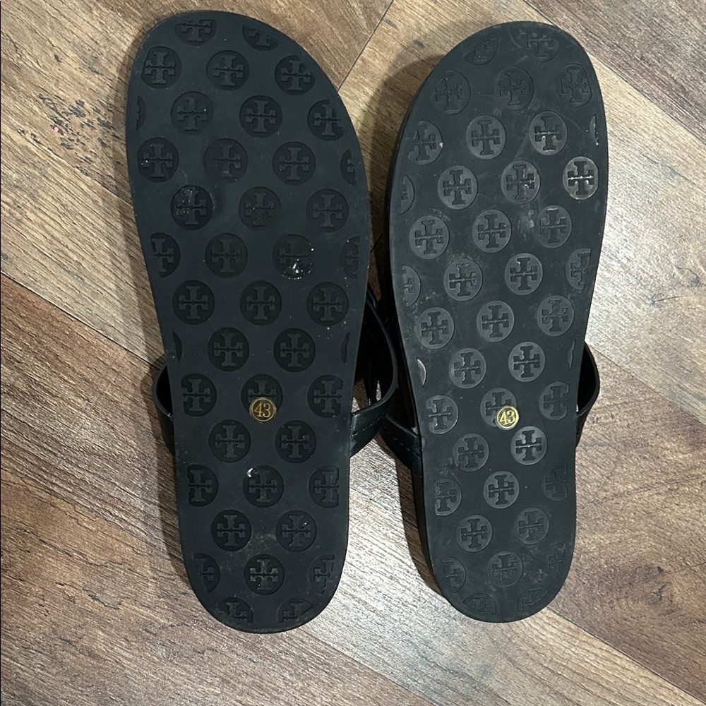 Tory Burch Black Cutout Sandals - Picture 7 of 9